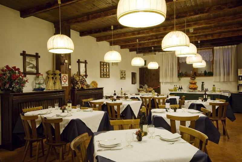Hotel Des Amis - Restoran