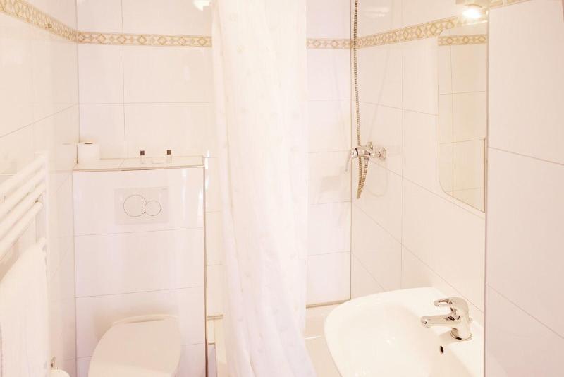 Barcelona Bed & Breakfast - Oda