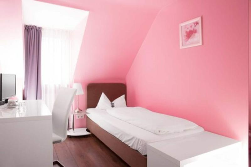 Barcelona Bed & Breakfast - Oda