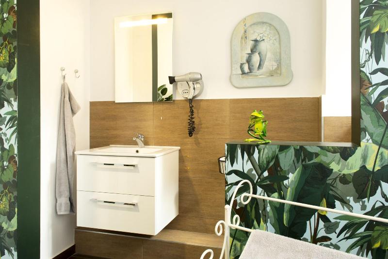 Gwuni Mopera B u.B - Oda