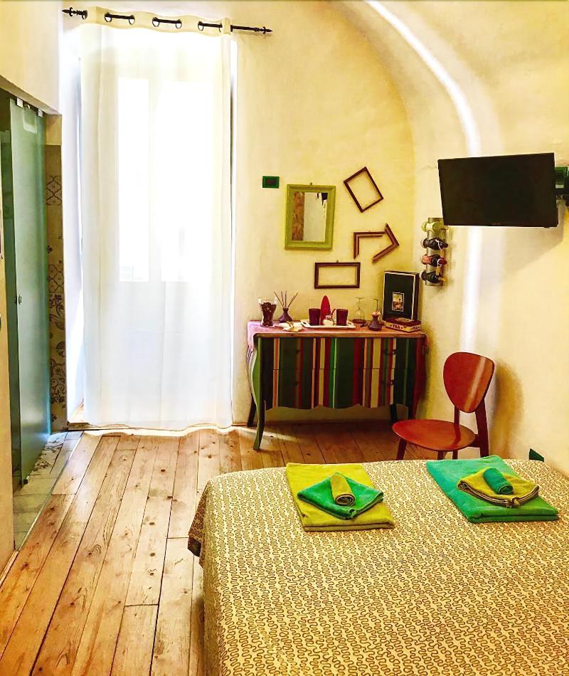 B&B Le Statuine Guesthouse - Oda