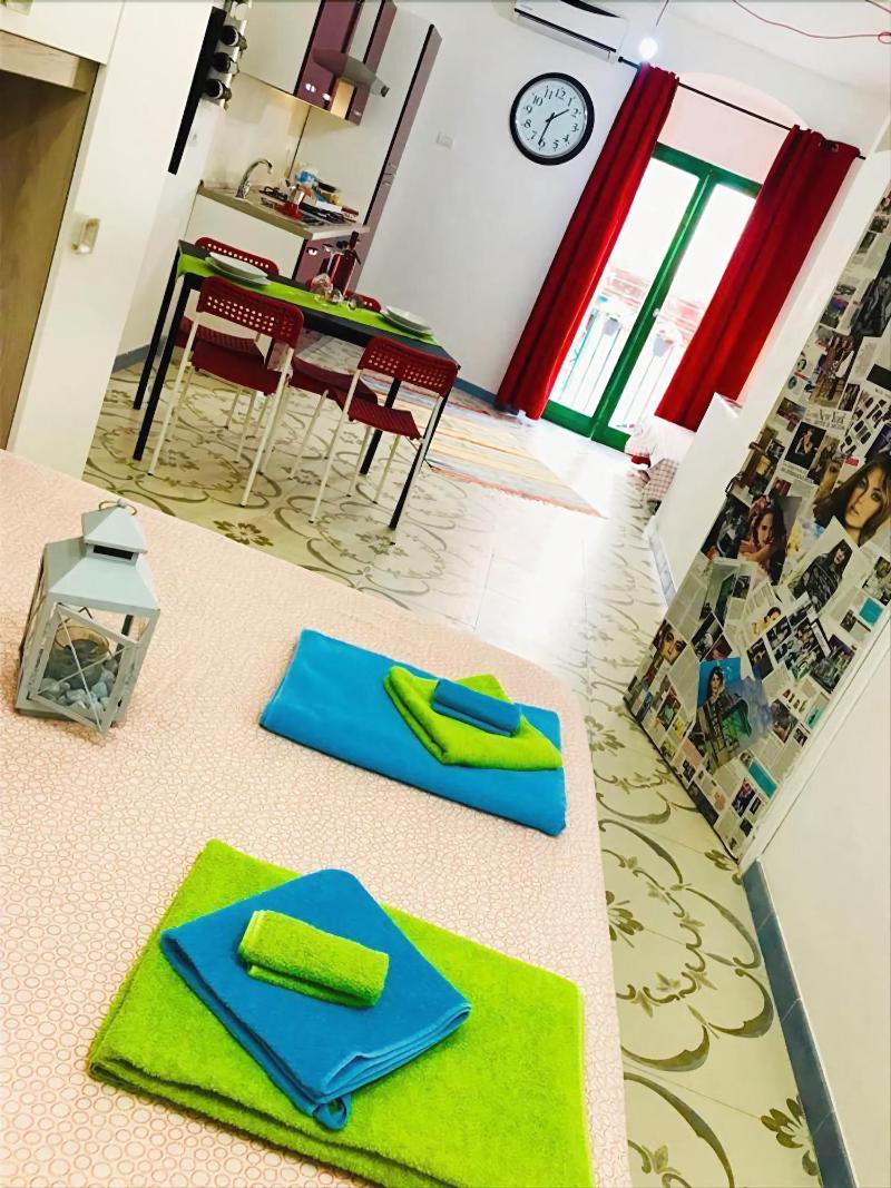 B&B Le Statuine Guesthouse - Oda
