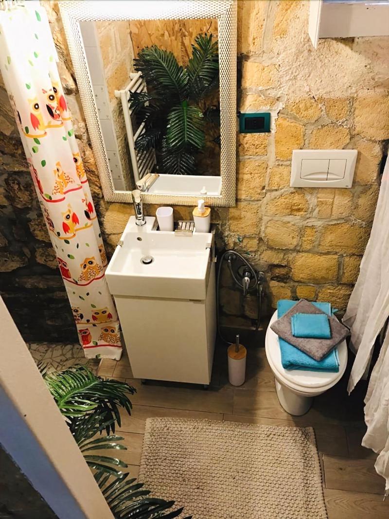B&B Le Statuine Guesthouse - Oda