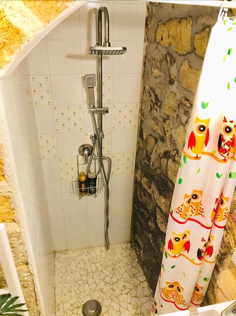 B&B Le Statuine Guesthouse - Oda