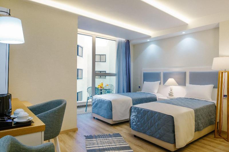 Qbic City Hotel - Oda