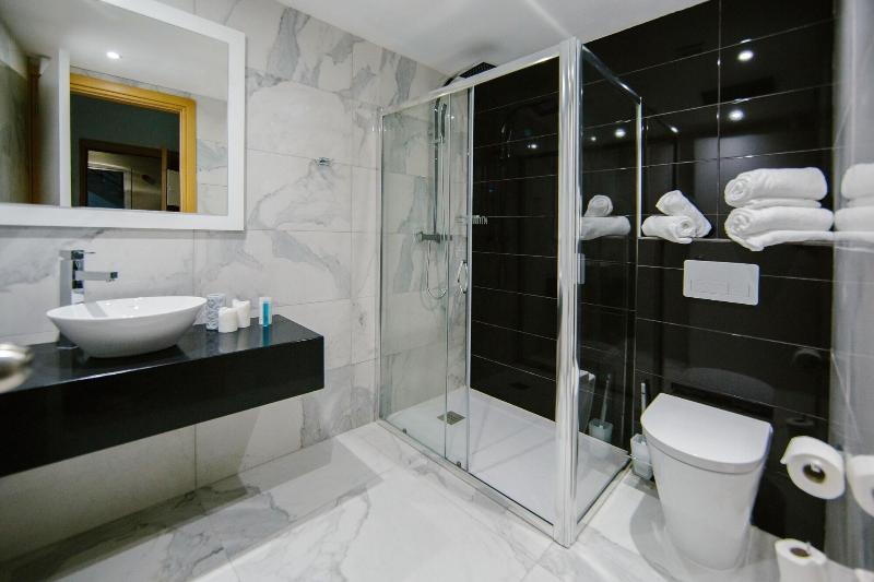 Qbic City Hotel - Oda