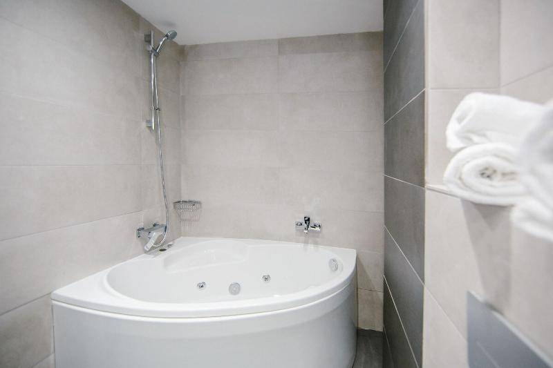 Qbic City Hotel - Oda
