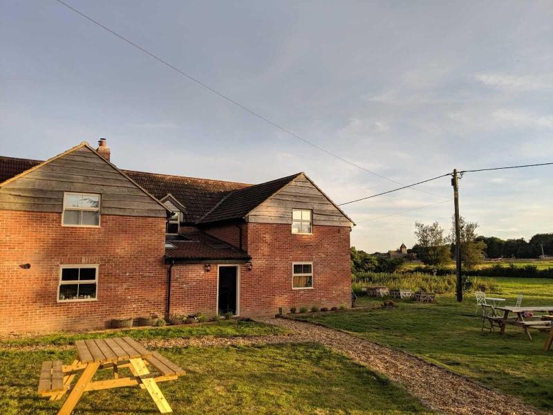 Elderbrook House - Genel