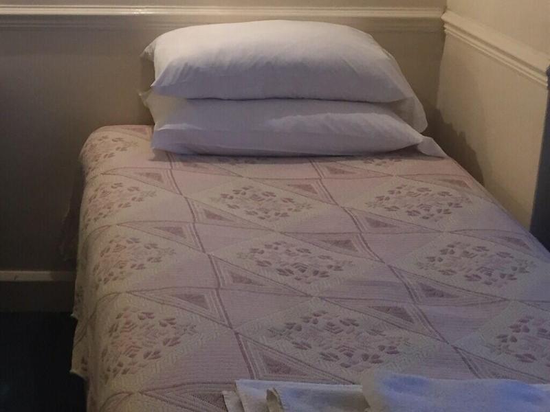 Colnbrook Lodge Guest House - Oda