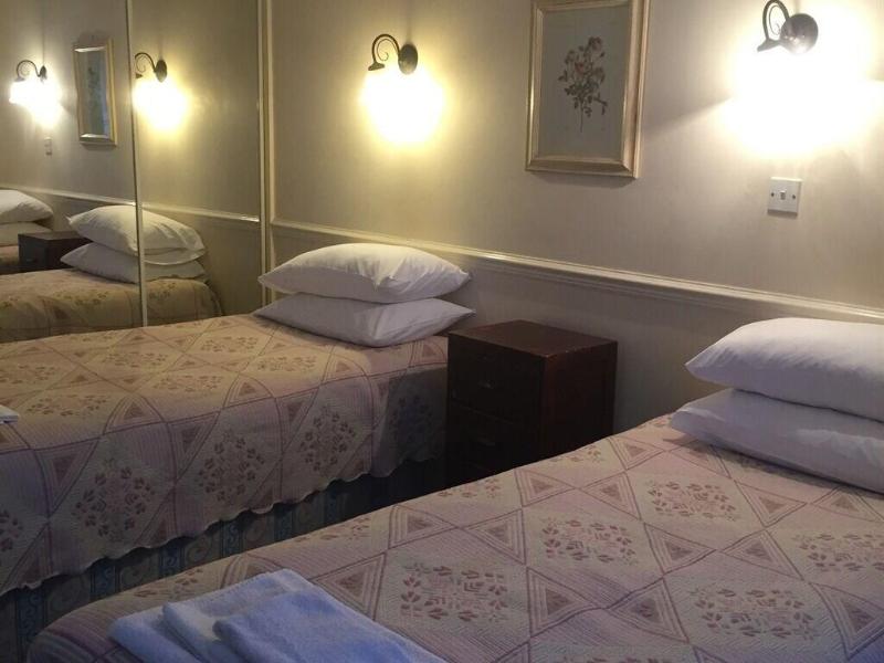 Colnbrook Lodge Guest House - Oda