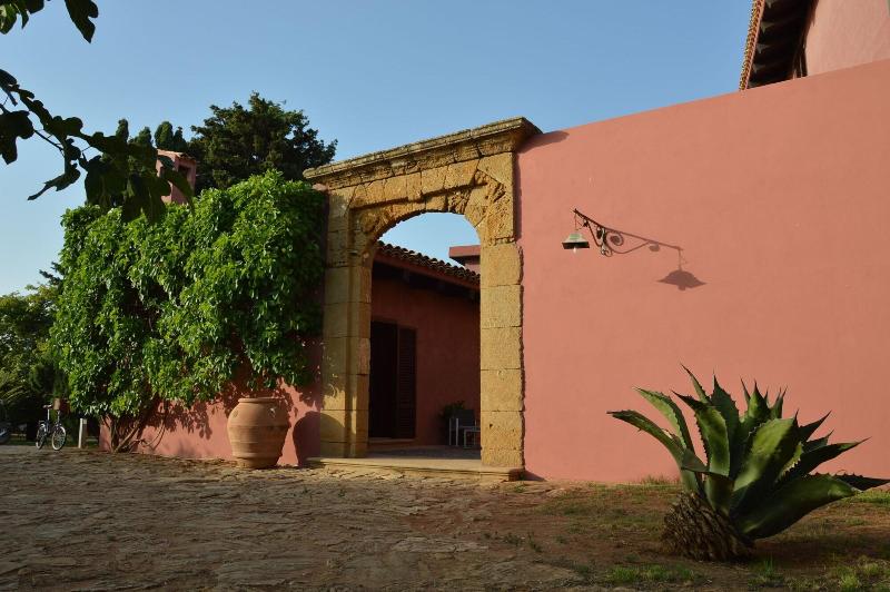 Casarealia - Genel