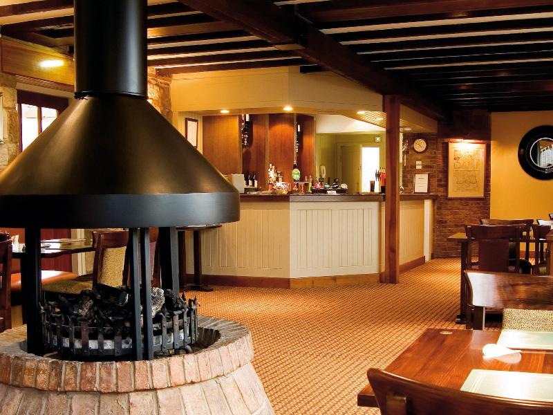 Macdonald Linden Hall - Bar