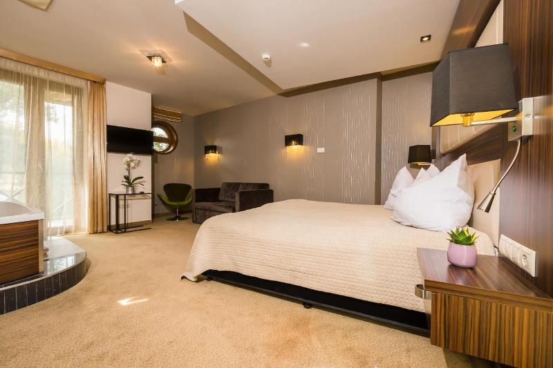 Duna Garden Hotel - Oda