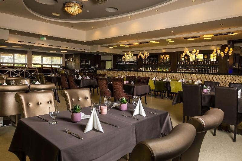 Duna Garden Hotel - Restoran