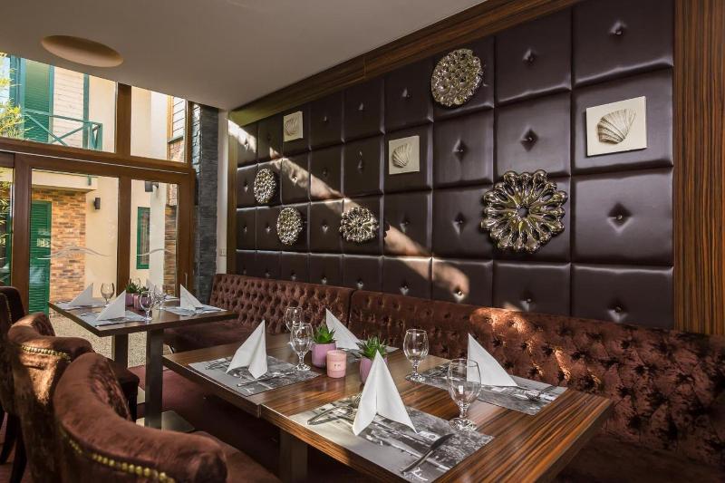 Duna Garden Hotel - Restoran