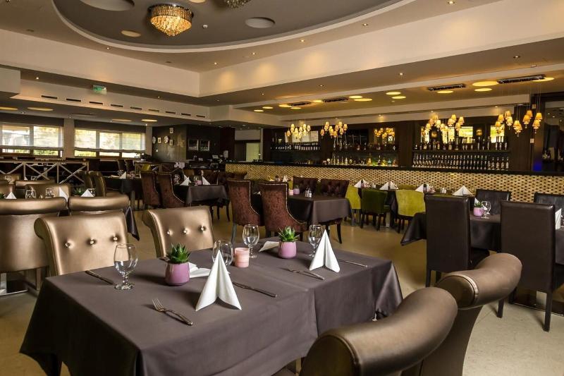 Duna Garden Hotel - Restoran