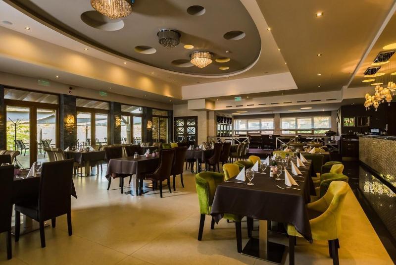 Duna Garden Hotel - Restoran