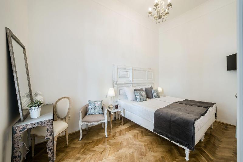 House Beletage - Oda