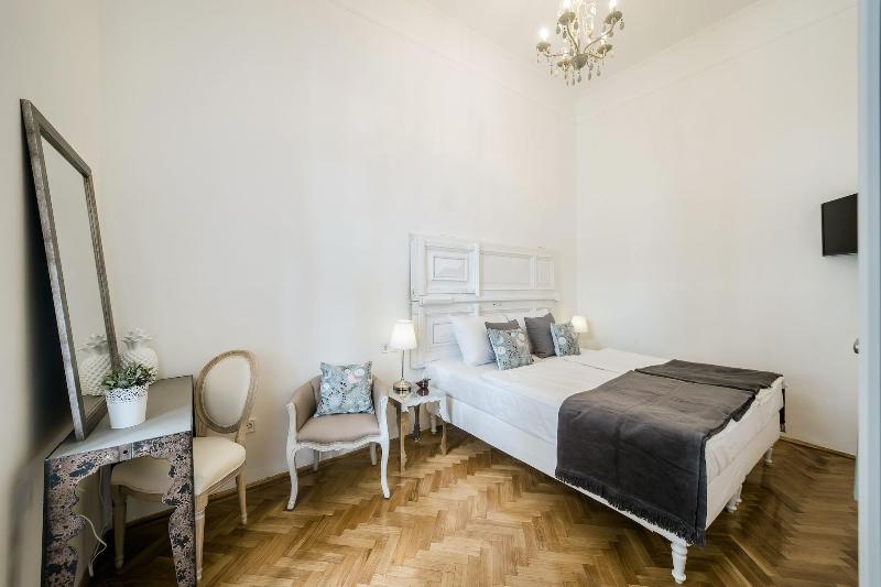 House Beletage - Oda