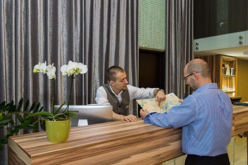 Science Hotel - Lobi