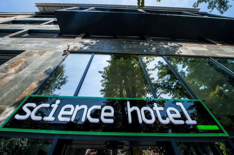 Science Hotel - Genel
