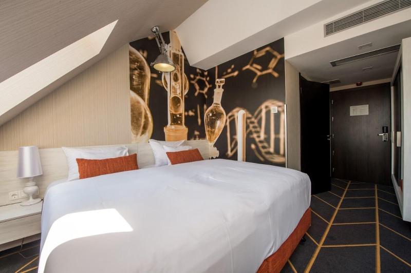 Science Hotel - Oda