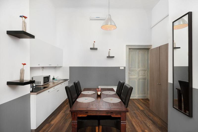 Karma Boutique Apartments - Oda