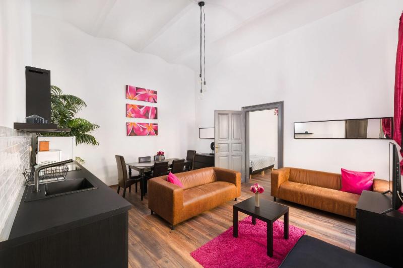 Karma Boutique Apartments - Oda