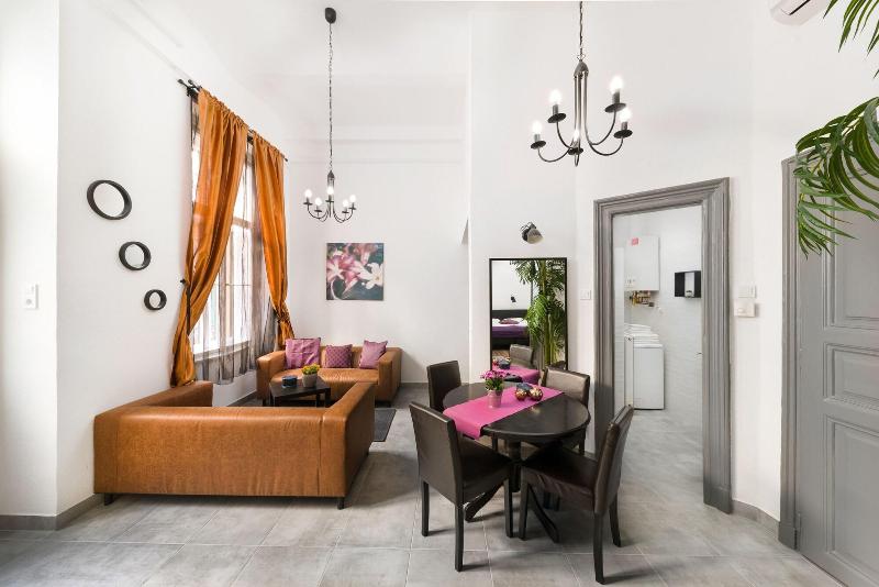 Karma Boutique Apartments - Oda