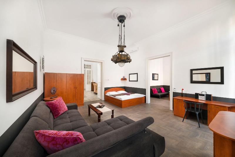 Karma Boutique Apartments - Oda