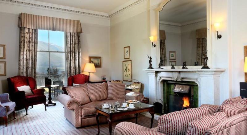 Macdonald Leeming House - Lobi