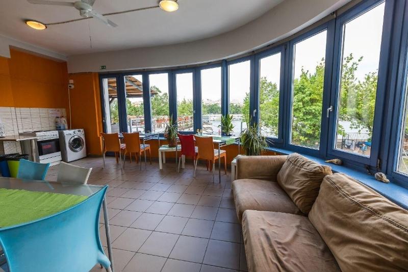 Island Hostel - Adults only - Oda