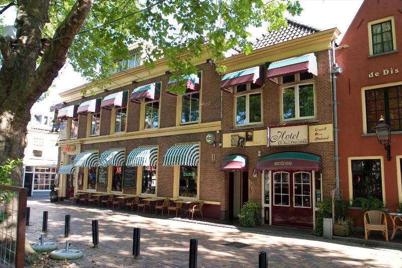 Hotel De Koophandel - Genel