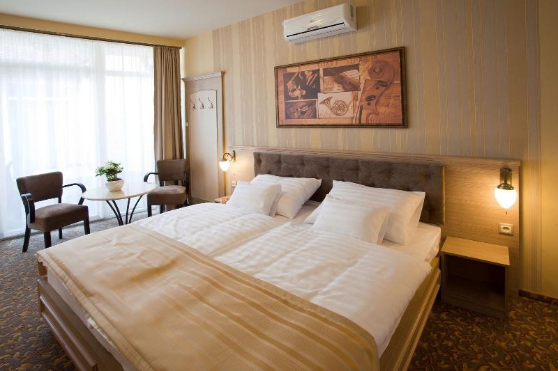 Barokk Hotel Promenád Gyor - Oda