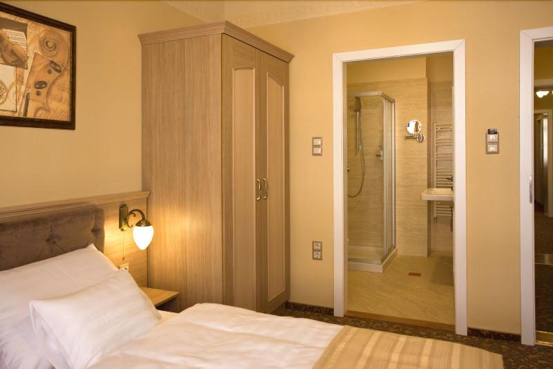 Barokk Hotel Promenád Gyor - Oda