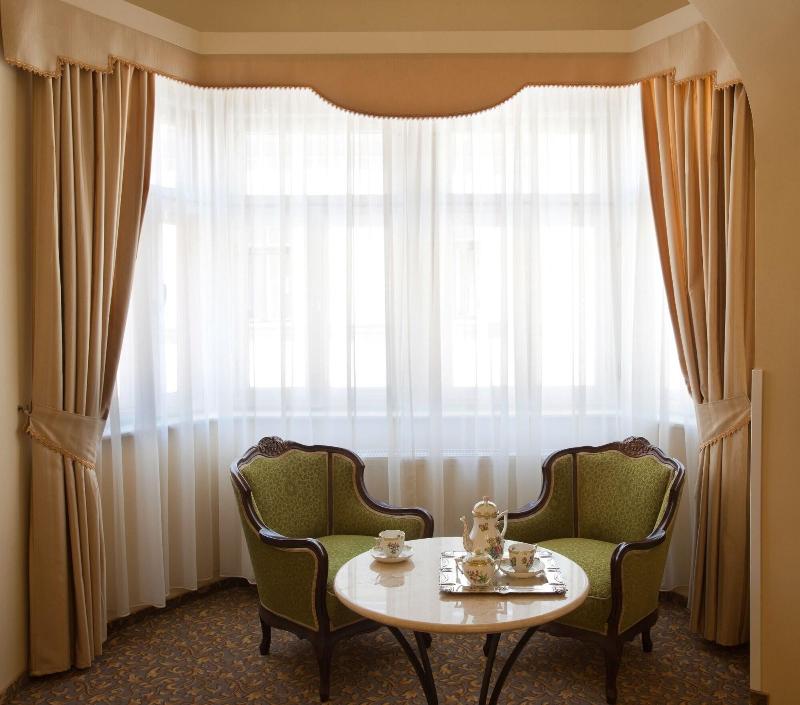 Barokk Hotel Promenád Gyor - Oda