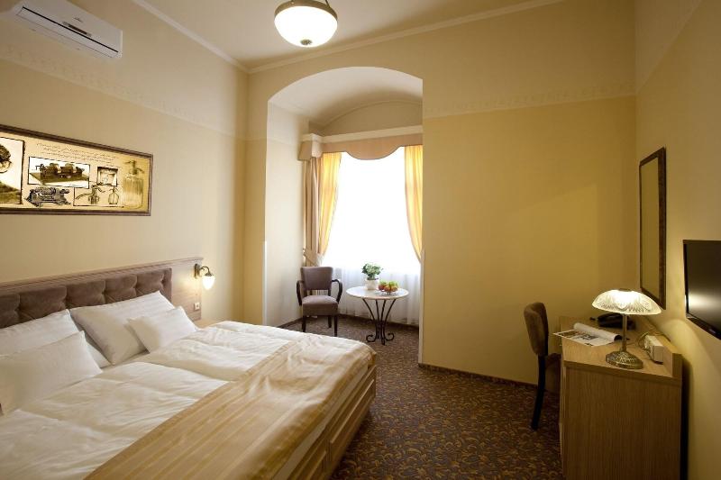 Barokk Hotel Promenád Gyor - Oda