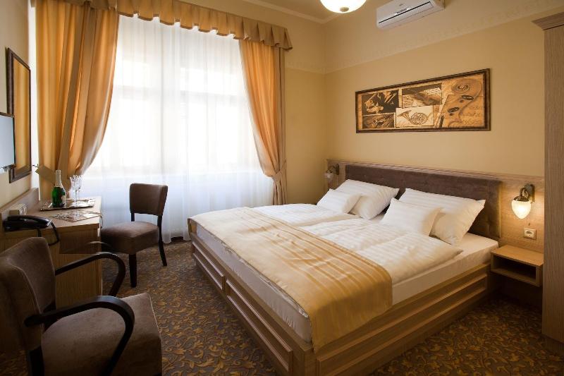 Barokk Hotel Promenád Gyor - Oda