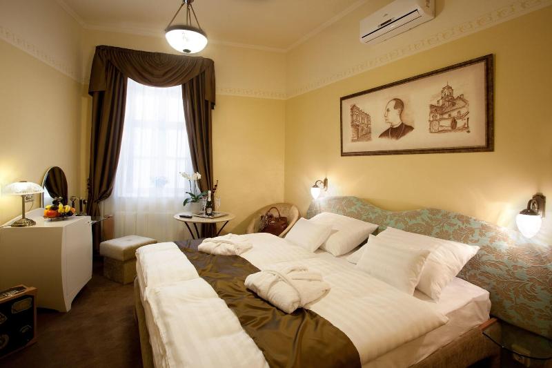 Barokk Hotel Promenád Gyor - Oda