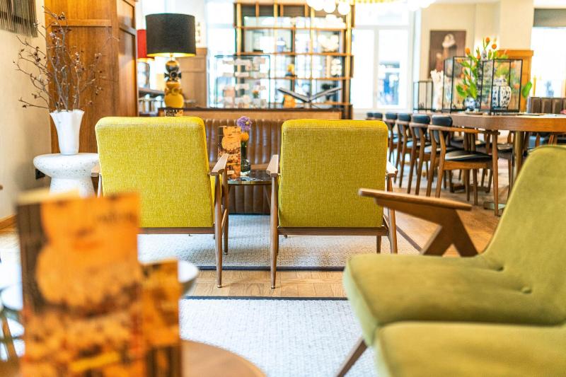 The Collector Hotel - Lobi
