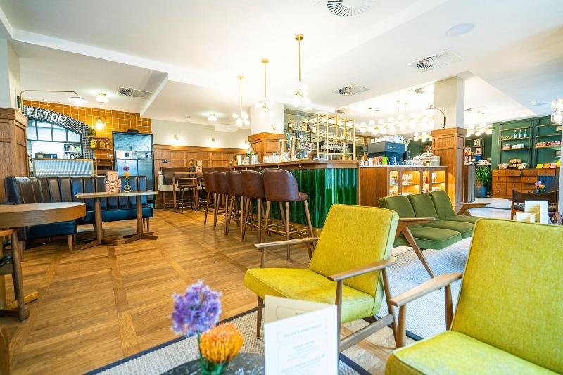 The Collector Hotel - Lobi