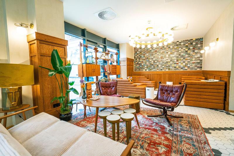 The Collector Hotel - Lobi