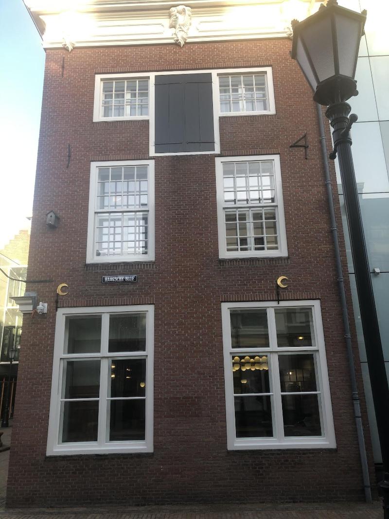 The Collector Hotel - Genel
