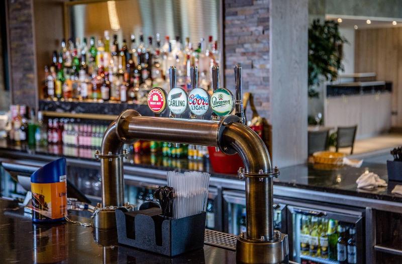 Riverside Lodge Hotel - Bar