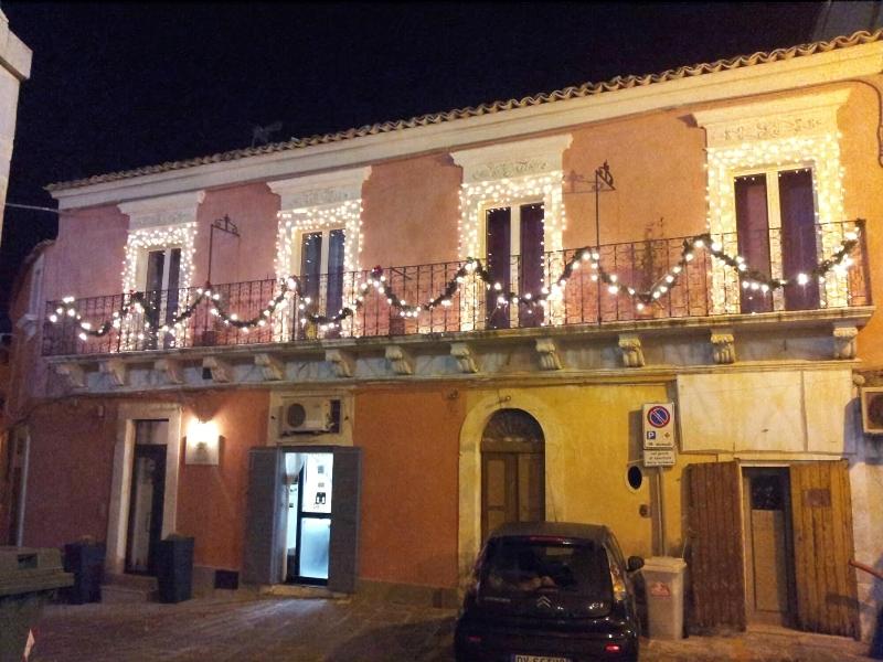 B&B Dinastia - Genel
