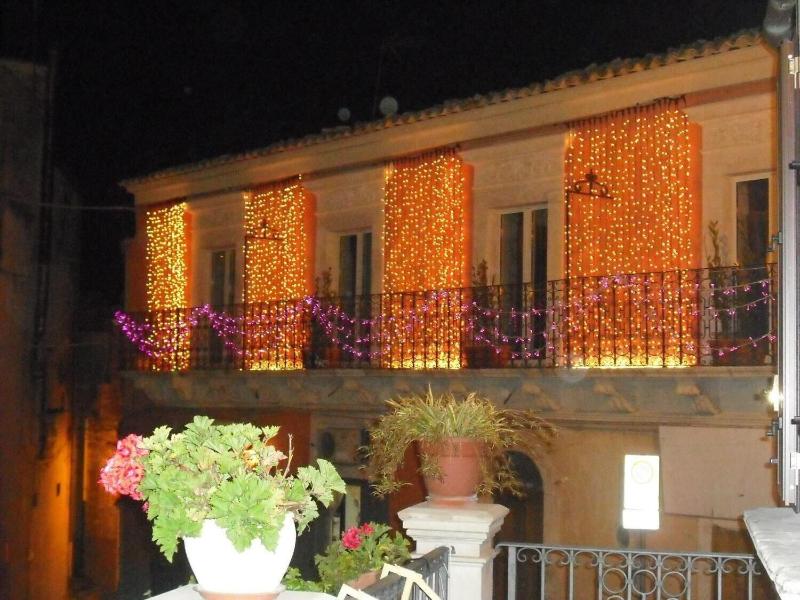 B&B Dinastia - Genel
