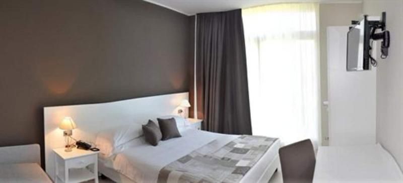 Tullio Hotel - Oda