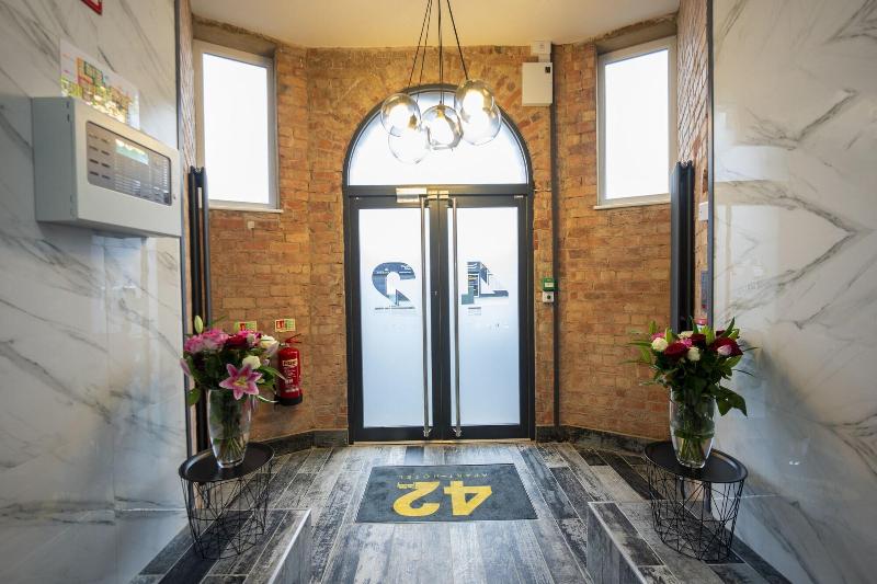 42 Apart-hotel - Lobi