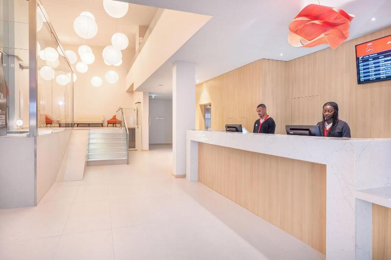 Moov Hotel Evora - Lobi