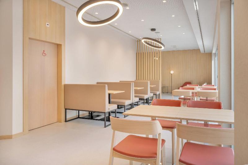 Moov Hotel Evora - Lobi